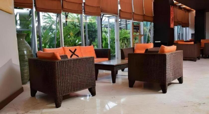 Hotel Asri Plaza Asia Тасікмалая Екстер'єр фото
