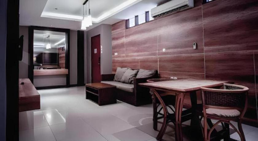 Hotel Asri Plaza Asia Тасікмалая Екстер'єр фото